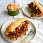Broodje pulled oesterzwam (pulled pork van oesterzwam)